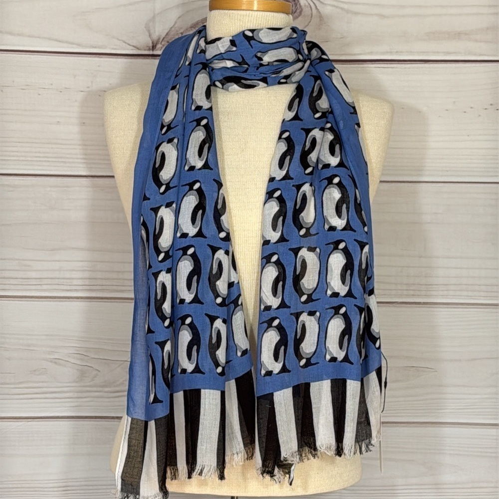 NWT Vera Bradley Soft Fringe Scarf in Playful Penguins Blue